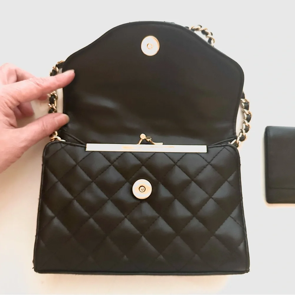 Jennifer Morello Vtg Leather Quilted Black Crossbody Bag Chain Strap Kisslock